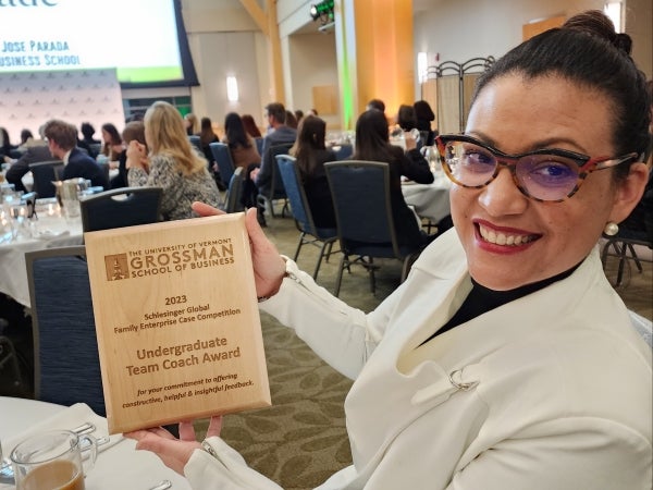 Director of Thunderbird’s A. Masrin Center Eva Vázquez Ortiz was honored with the prestigious 2023 SG-FECC Undergraduate Team Coach Award.